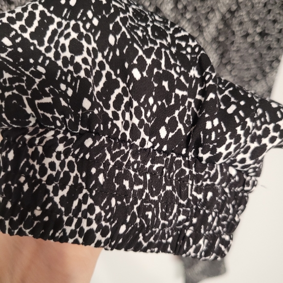 Dynamite White & Black Elastic Waist/Bottom Pants - Picture 8 of 10